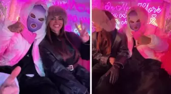 New York'a giden yıldız isim tanınmamak için maske taktı