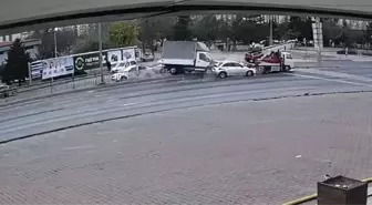 Ortalığın savaş alanına döndüğü kaza kamerada