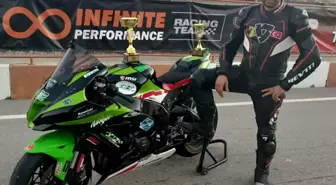 Şampiyon Motosikletçi Kaza Sonucu Hayatını Kaybetti