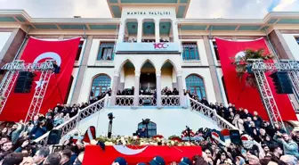 Manisa'da Şehzadeler Belediye Başkanı Gülşah Durbay'ın Cenaze Namazı Cumhuriyet Meydanı'nda Kılındı