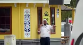 Taksi durağında kendisini tabanca ve bıçakla yaraladı