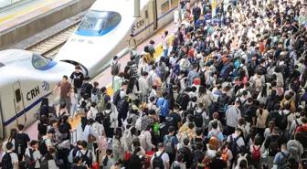 Çin'de Demiryolu Seyahatleri Yılın İlk 11 Ayında 4,28 Milyara Ulaşarak Rekor Kırdı
