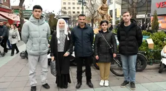 Eskişehir'deki binlerce uluslararası öğrenciye ES-UDER destek eli uzatıyor