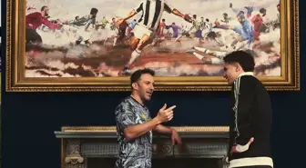 Juventus, efsane 10 numarası Del Piero'ya özel formayı Kenan Yıldız ile tanıttı
