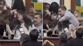 Meclis'te saç saça baş başa kavga! Arbede anı kamerada