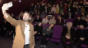 Ozan Akbaba ve Yüksel Aksu'dan 'Bak Postacı Geliyor' izleyicilerine film arasında sürpriz