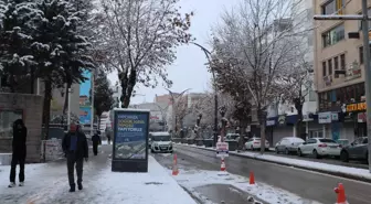 Van'da kar yağışı nedeniyle 90 yerleşim yeri ulaşıma kapandı