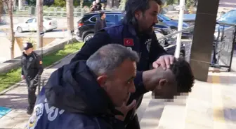 Ailevi sorunlarını anlattığı arkadaşı beklediği tepkiyi vermeyince öldürdü