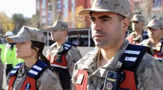 Bingöl'de jandarma trafik personeline yaka kameraları törenle dağıtıldı