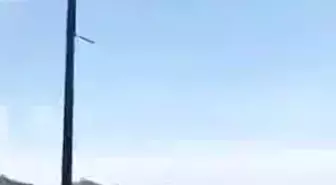 Diyarbakır'da seyir halindeki taksi alev aldı