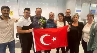 Dünyanın en yüksek 2.dağına tırmanıp tarihe geçen Türk kadın dağcı o anları anlattı