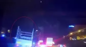 Esenyurt'ta alkollü sürücü makas atıp kaza yaptı; o anlar kamerada