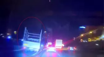 Esenyurt'ta alkollü sürücü makas atıp kaza yaptı; o anlar kamerada