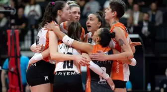 File derbisinde zafer Eczacıbaşı Dynavit'in