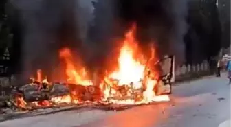 Kafa kafaya çarpışan araçlar çıkan yangında küle döndü