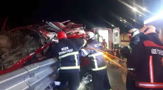 Rize'de otomobil bariyerlere çarptı: 1 ölü, 1 yaralı