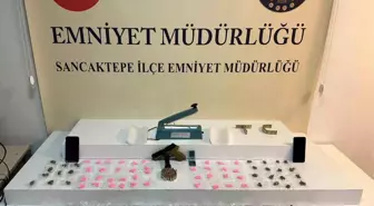 Sancaktepe'de düzenlenen operasyonda çok sayıda uyuşturucu madde ele geçirildi