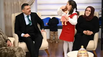 Şehidin ailesine vefa ziyareti