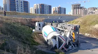 Tekirdağ'da devrilen beton mikserinin sürücüsü yaralandı