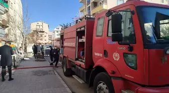 5 katlı binanın çatı katındaki yangın korkuttu