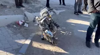 Adıyaman'da motosiklet ile otomobil çarpıştı: 1 yaralı