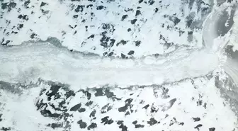 Ağrı'daki Derecek Barajı buzla kaplandı