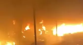 Bursa'da işçilerin kaldığı baraka, alev alev yandı