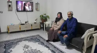 DEM partili milletvekilinin 'Şantiye şefi' yakıştırmasını yaptığı Bakan Kurum'a yuvasına kavuşan depremzedelerden destek