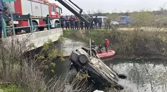 Edirne'de dereye yuvarlanan otomobilin sürücüsü hayatını kaybetti