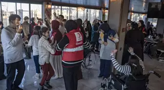 Erzurum'da bedensel ve zihinsel engelliler Yerli Malı Haftası'nda gönüllerince eğlendi