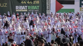 Gazze'de 203 genç, Ribat Eğitim Vakfı'nın katkılarıyla düzenlenen toplu nikahla dünya evine girdi