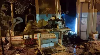 Isparta'da iç giyim mağazasında çıkan yangın itfaiye ekiplerince söndürüldü