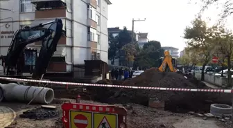 Kocaeli'de altyapı çalışması sırasında doğalgaz borusu patladı