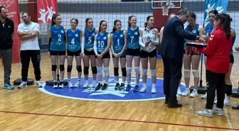 Köprülü Mehmet Paşa Anadolu Lisesi voleybol takımı Samsun birincisi oldu