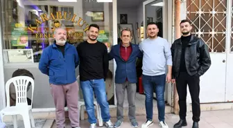 Kuşadası'nda erkek kuaförleri SMA'lı Teoman bebek için seferber oldu