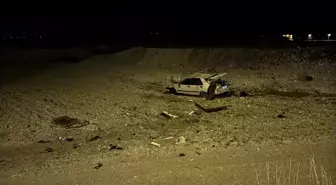 Kütahya'da tarlaya savrulan otomobilin sürücüsü yaralandı