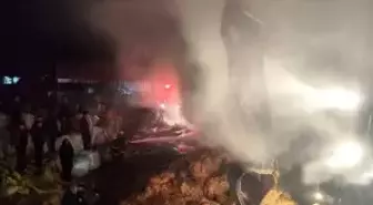 Samanlıkta çıkan yangın bitişikteki ağıla sıçramadan söndürüldü