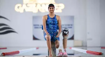 Sudan korkan engelli genç kız, yüzmede 48 madalya kazandı