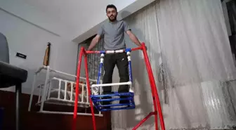 Tesisatçı baba adayından, doğacak bebeğine su borusundan beşik ve salıncak