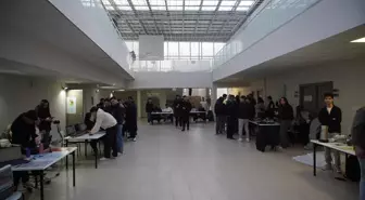 TÜ Teknik Bilimler Meslek Yüksekokulunda 'Geleceği Tasarlayanlar' sergisi açıldı