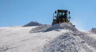 Van'da karla mücadele çalışmaları devam ediyor