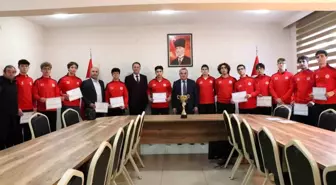 Bilecik'te genç basketbolculardan il birinciliği