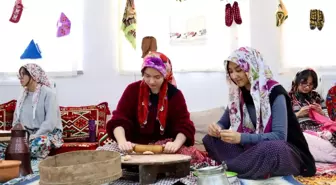 Bilecik'te öğrencilerden hayır çarşısı