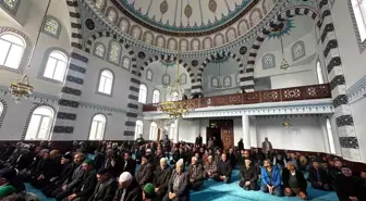 Hayber Camii ibadete açıldı