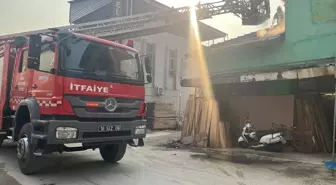 İnegöl'de mobilya imalathanesinde çıkan yangın söndürüldü
