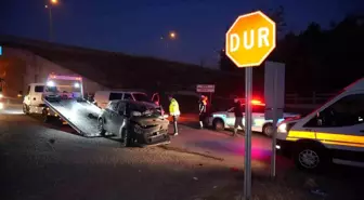 Kırıkkale'de minibüs ile otomobil kafa kafaya çarpıştı: 2 yaralı