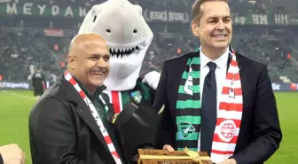 Kocaelispor ve Antalyaspor başkanlarından dostluk mesajı