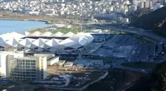 Maç günleri Akyazı Stadı ve çevresinde yaşanan trafik sorunu gündemden düşmüyor