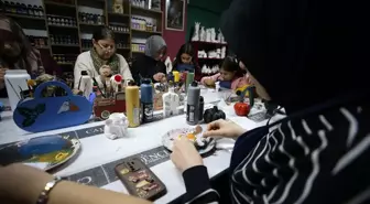 Yolları sanatla kesişen kadınlar el emeklerini kazanca dönüştürüyor