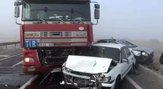 Aksaray'da 5 araçlı zincirleme 'sis' kazası: 1 yaralı